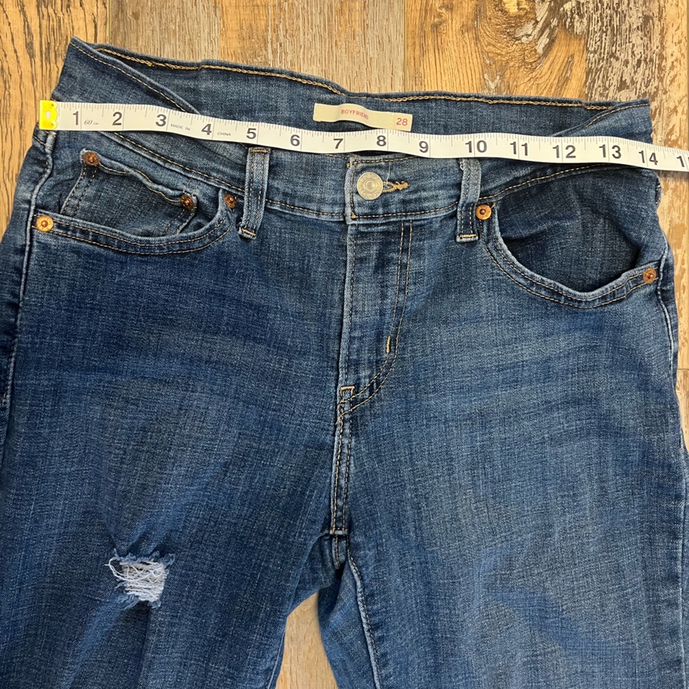 Levi's Blue Boyfriend Distressed Ripped Denim Jeans Size 28 - Picture 11 of 14